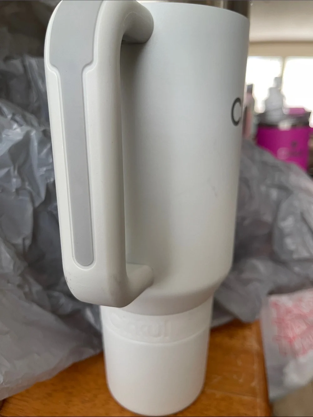 Cirkul 40 oz White Straw Sip Stainless Steel Tumbler